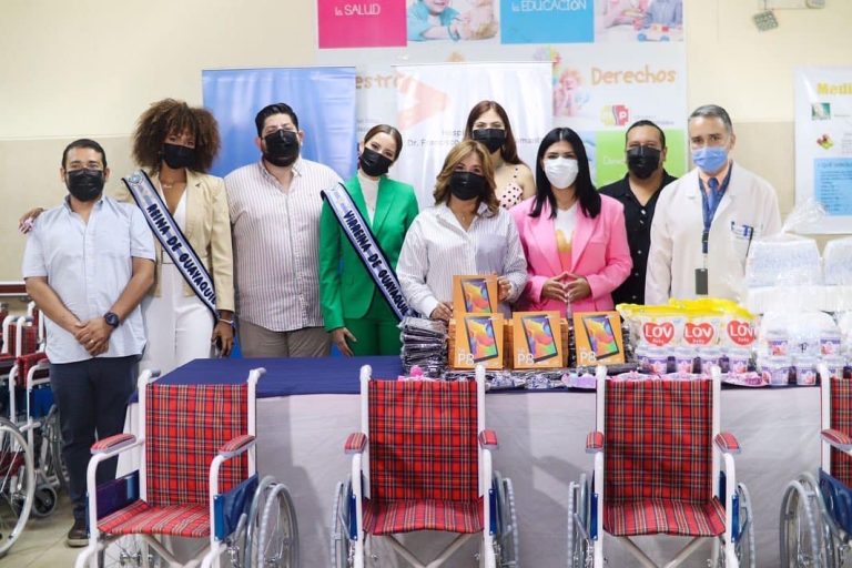La Alcaldía de Guayaquil y la EP DASE entregaron tablets y sillas de ruedas al Hospital Francisco Icaza Bustamante