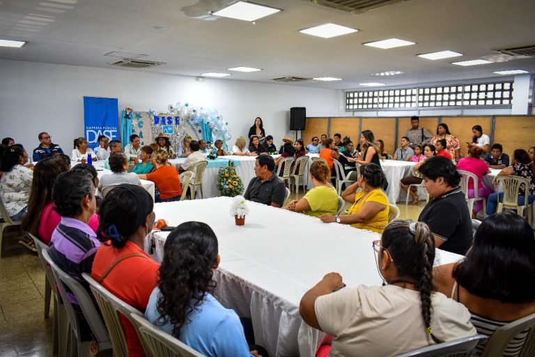 DASE receptó requerimientos de los moradores de la Isla Trinitaria