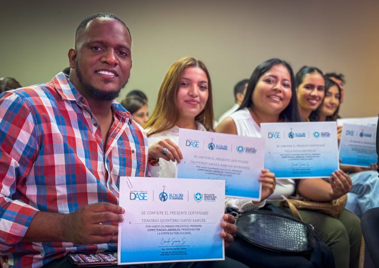 1.500 ciudadanos se certificaron en Competencias Laborales