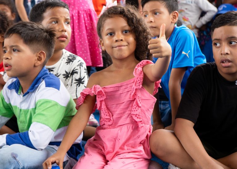 DASE renueva convenio para atender a 580 niños que viven en condiciones de riesgo social
