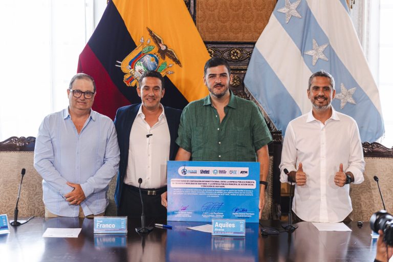 EP DASE y ATM firman convenio para poner en marcha la tarjeta ‘La Guayaca’ en beneficio de los guayaquileños