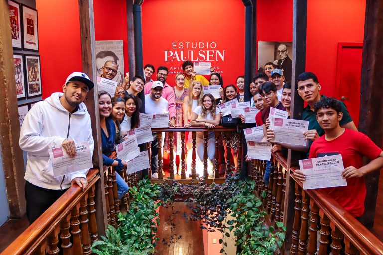 30 estudiantes se certificaron en el curso de Actuación y Artes Escénicas entre EP DASE y Fundación Albert Paulsen