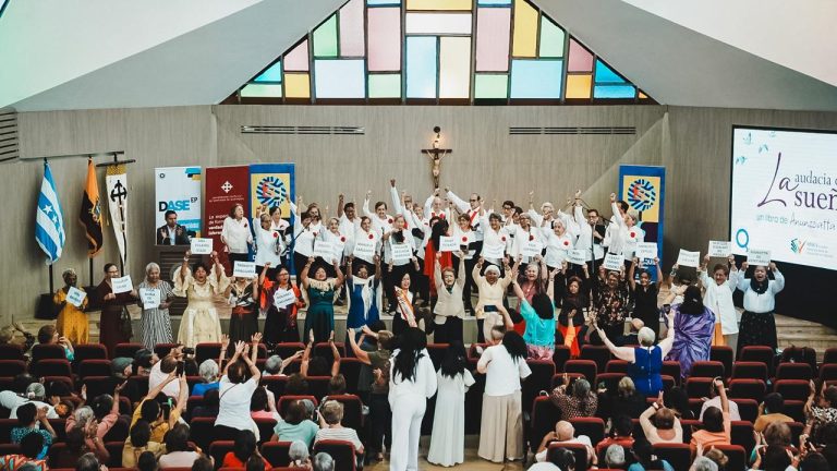 Adultos mayores del Centro Gerontológico Municipal conmemoraron el Día Internacional de la Mujer