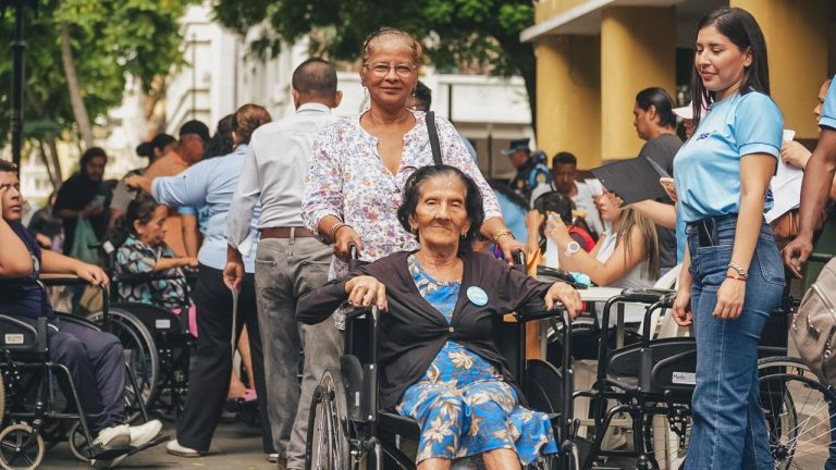Más de 250 guayaquileños recuperan su movilidad gracias al programa Esperanza Ciudadana