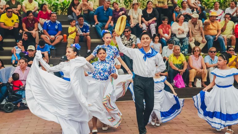 Familias, artistas y emprendedores dieron vida a una nueva jornada de Ruta Centro