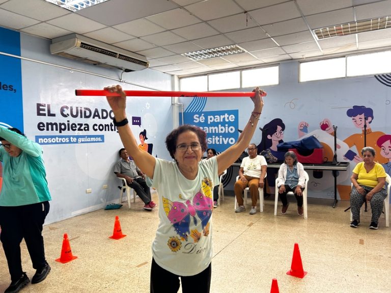 Ejercicio, arte y terapias son la fórmula para mantener mente y cuerpo activo en la tercera edad