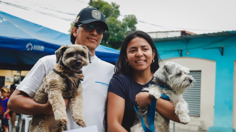 Feria Compartir Ciudadano acercó ayuda social y servicios médicos al Suburbio de Guayaquil