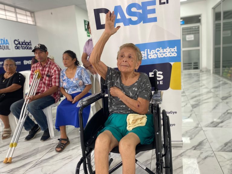 Esperanza Ciudadana supera los 7.000 implementos de movilidad entregados a guayaquileños