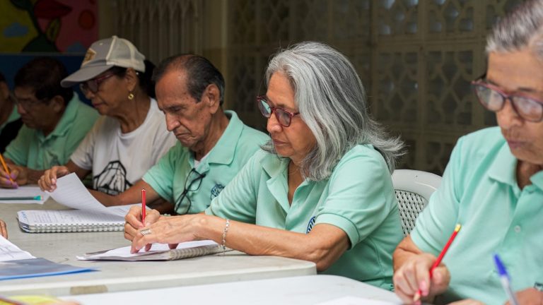 Más de 63.000 adultos mayores accedieron a beneficios y servicios que fortalecen su calidad de vida