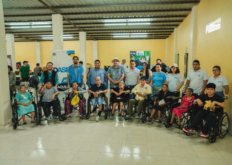 La Alcaldía de Guayaquil llevó atención integral a la comuna Bajada de Chanduy
