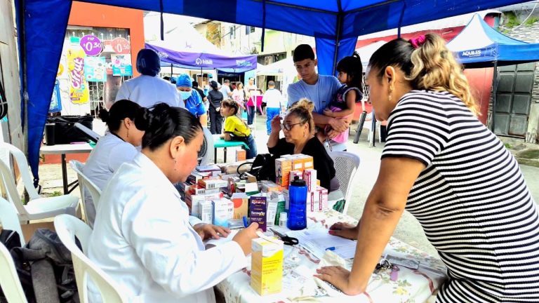 Feria Compartir Ciudadano acercó salud y acciones preventivas a familias del Batallón del Suburbio