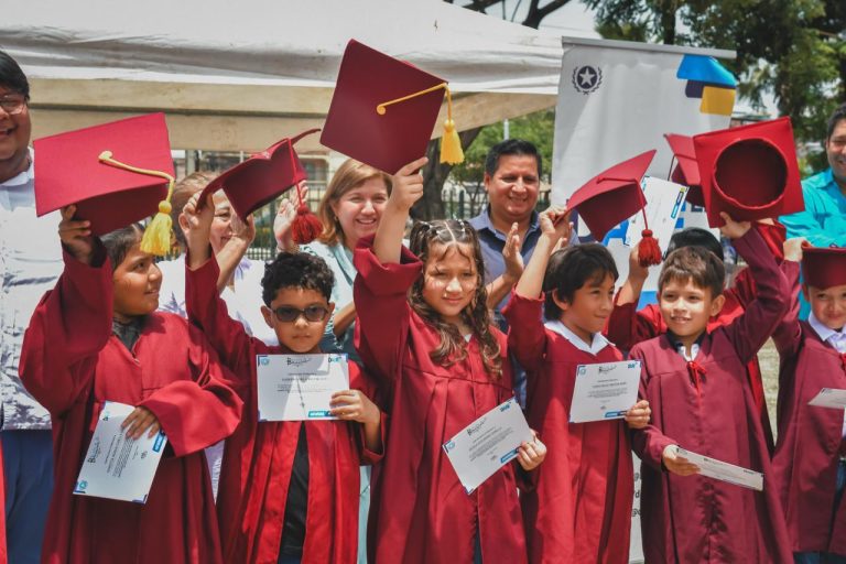 90 niños, niñas y adolescentes culminan su formación en “Líderes del Mañana”, una iniciativa de Guayaquil Resiliente